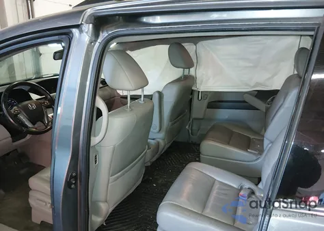 2011 Honda Odyssey Touring/Touring Elite z USA, uszkodzony, nr VIN 5FNRL5H95BB077675